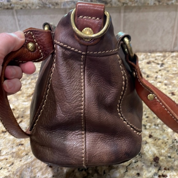 🗝️💕Fossil brown leather handbag. OS - Picture 3 of 7